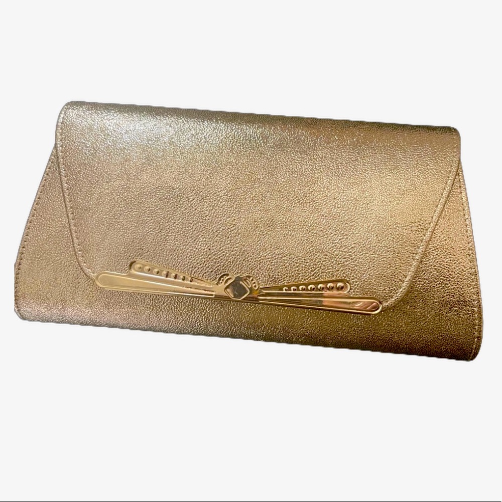 Gold clutch